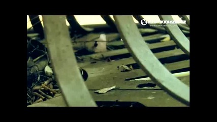 J Nitti feat Plavka - Surrender 