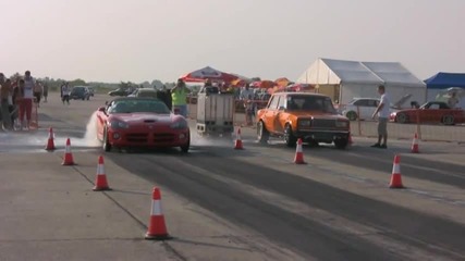Dodge Viper 8.6 V10 Vs. Lada V6 Turbo