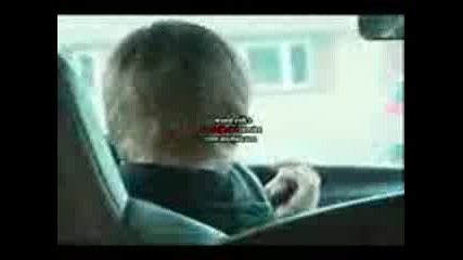 Justin Bieber кара своето лимоо ;pp
