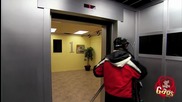 От асансьора направо на ски - Скрита камера