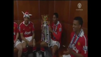 Съблекалнята на Юнайтед след като станаха шампиони !!! 2011