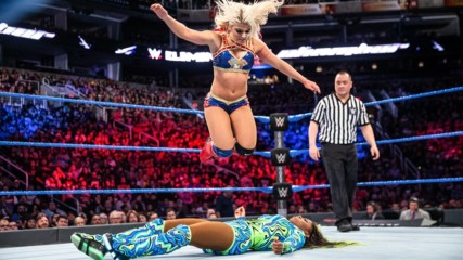 Alexa Bliss vs. Naomi – SmackDown Women’s Title Match: WWE Elimination Chamber 2017 (Full Match)