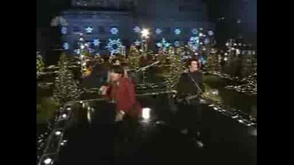 Jonas Brothers Performing Girl Of My Dreams - Christmas At Roc