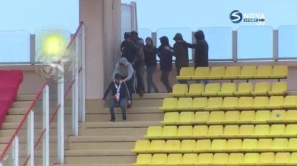Феновете на Лориен се забавляват с влакче