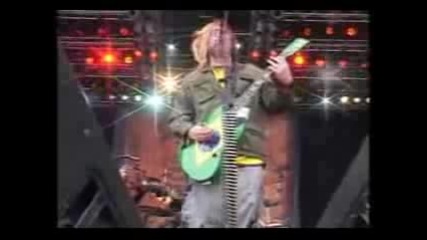 Soulfly - Roots Bloody Roots (live)