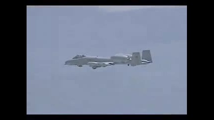 Samolet A-10 in the action -omg
