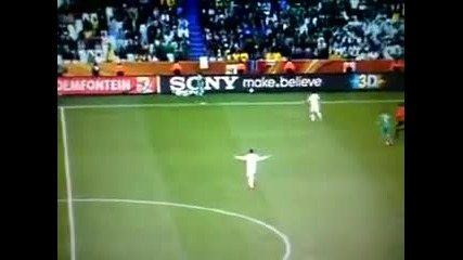 Nigerian player kung fu kicks Ритника на Нигериеца срещу Гърция Световно първенство 2010 