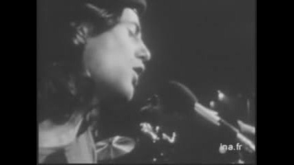 Van Der Graaf Generator - Live In Paris