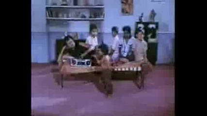 Момче Танцува Много Много Добре !