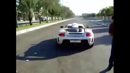 Режат здраво Porsche Carrera Gt 