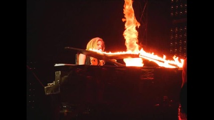 Lady Gaga - Living on the radio (live)