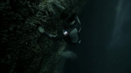 Едно * У Н И К А Л Н О * видео