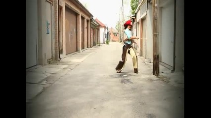 Nelly Furtado feat. La Mala Rodriguez - Bajo Otra Luz (hq) 