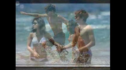 Zac Efron And Vanessa Hudgens
