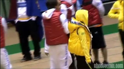 Taemin can't stop dancing @ Isac