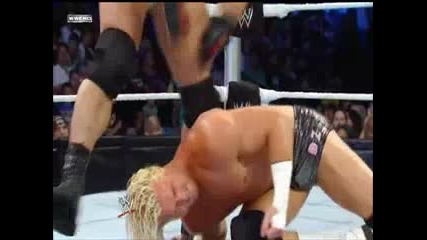 Ryback унищожава Dolph Ziggler ( Dean Ambrose като коментатор ) - Wwe Разбиване 6.8.2013г.