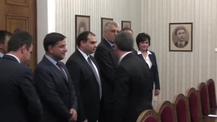 Плевнелиев: Политическата криза е продукт на подадената оставка на Борисов