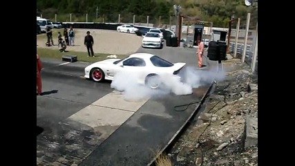 Nissan Gtr 700 hp vs mazda rx 7