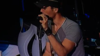 Enrique Iglesias y Wisin y Yandel-lloro por ti(live Miami)