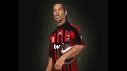 Снимки на Ronaldinho с екипа на Милан