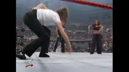 Wwe Lita Vs. Steph Mcmahon За Титлата При Жените (Спец.Съдия - The Rock)