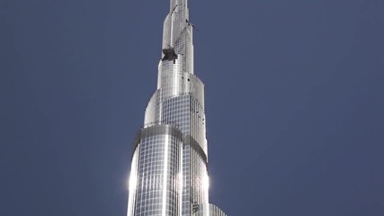 Burj Dubai (burj Khalifa) in Hd - Window cleaning 