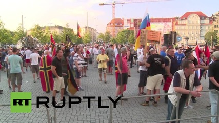 Germany: Thousands of pro-refugee protesters march against LEGIDA demo