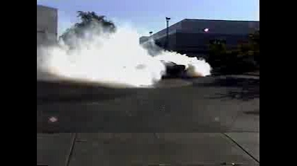 Chevrolet Camaro Burnout