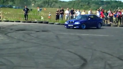 Нещо много злоба има в E36 V8 