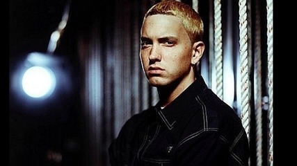 [кристално качество] Eminem - Yellow Brick Road