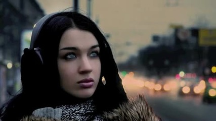 Freestylers feat. Belle Humble - Cracks
