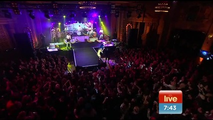 Katy Perry - California Gurls (sunrise live)