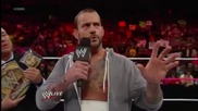 Мик Фоли приема предизвикателството на Пънк за турнира между отборите им - Raw 29/10/12