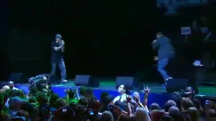Eminem - We Made You Live From Detroit.