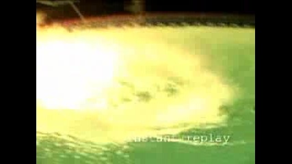 Бомба От Сух Лед и Вода в Басейн
