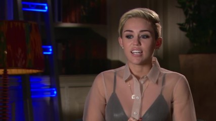 Miley Cyrus - Miley Answers Your Questions