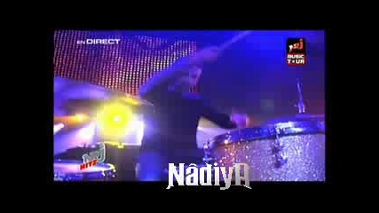 Enrique Iglesias ft. Nгўdiya - Tired of being sorry(live)