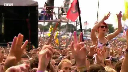 Jessie J performs Whos Laughing Now at Glastonbury 2011