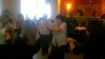 Свищовски пенсионери играят Gangnam Style
