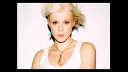 Robyn covers Since U Been Gone 