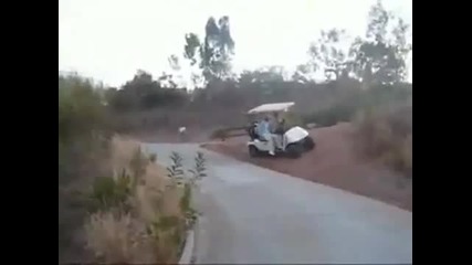 Kатастрофа с количка за голф (golf Cart Fail) 