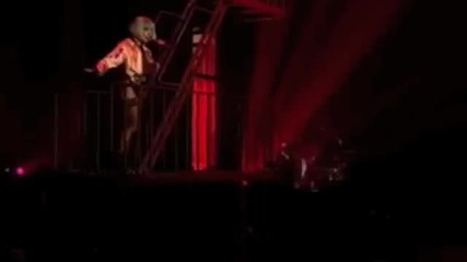 Lady Gaga - The Edge of Glory (on Paul O'grady)