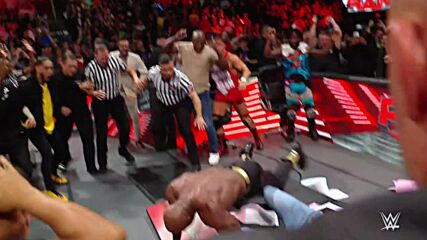Bray Wyatt regresa a SmackDown: WWE en Español 21 de Octubre, 2022