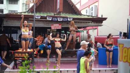 Beach Road Soi 7 & Soi 8 - Pattaya Girls
