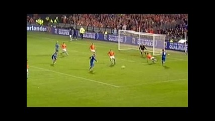 Видео Европейски футбол - Холандия - Исландия 2 0.flv