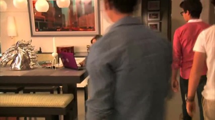 Мейси: Трябва да.. Ник: ..направим нещо Jonas L.a.