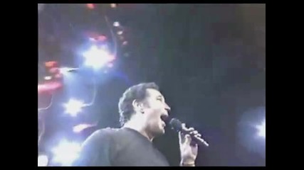 Tom Jones - Kiss (1989)