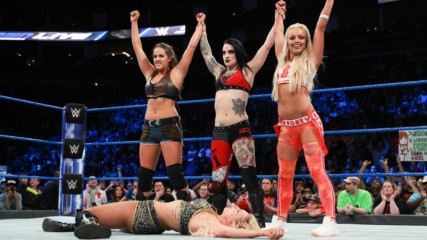 Charlotte Flair vs. Natalya - SmackDown Women's Championship Match: SmackDown LIVE, Nov. 21, 2017