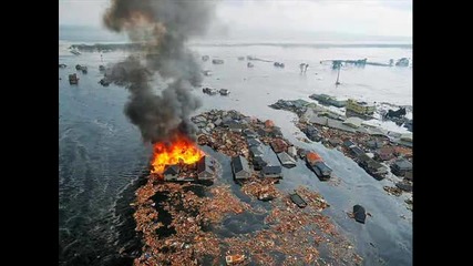 В Знак На Почит На Загиналите Хора В Япония 