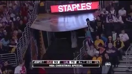 Lakers vs Cavaliers Фенове замерват играчите! 